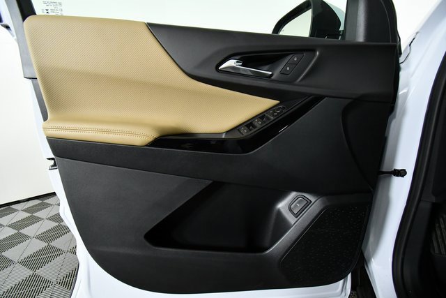 New 2026 Chevrolet Equinox ACTIV w/ LPO, Floor Liner Package image 21