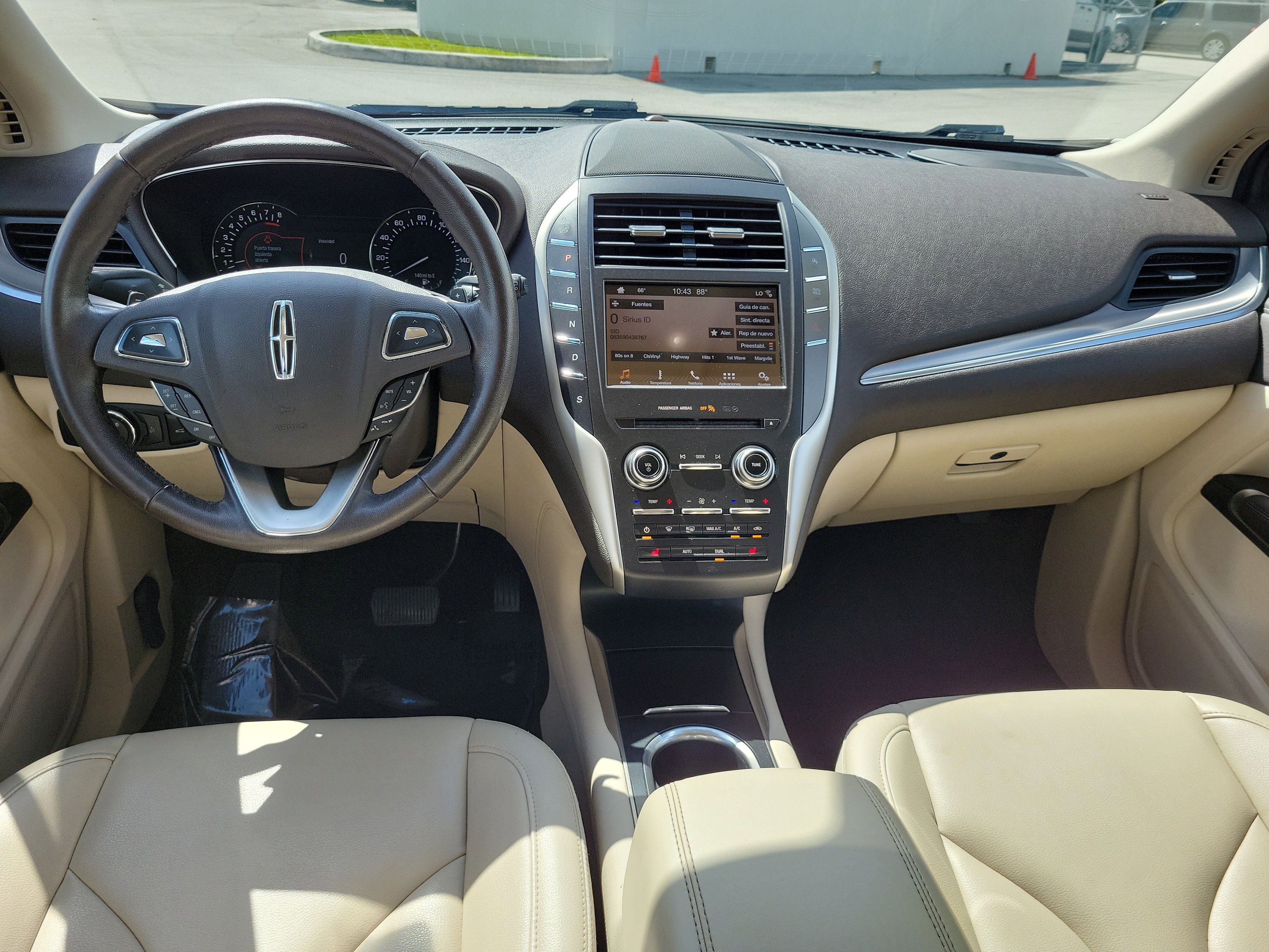 Used 2019 Lincoln MKC Premiere FWD image 17