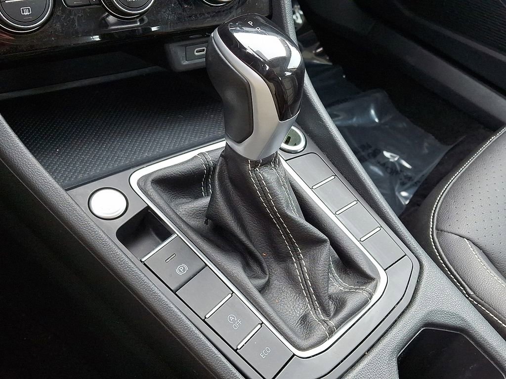 Used 2024 Volkswagen Jetta SE image 15