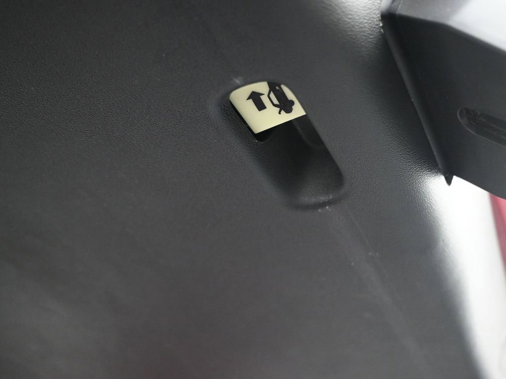 Used 2023 Tesla Model 3 Standard Range image 15