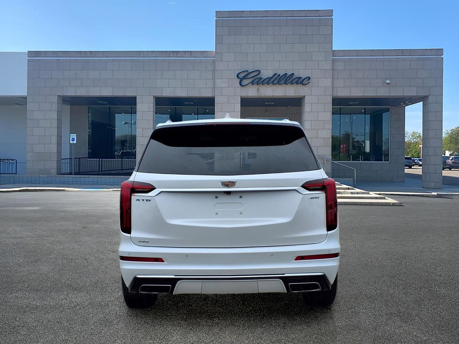 Used 2023 Cadillac XT6 Premium Luxury AWD/4WD image 6