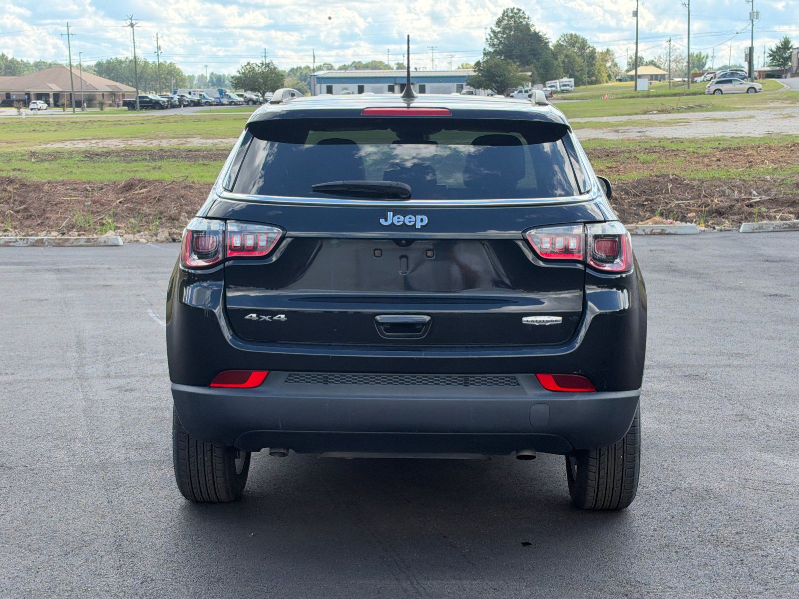 Used 2024 Jeep Compass Latitude AWD/4WD image 6
