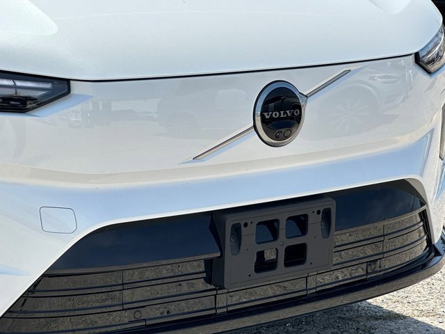 New 2025 Volvo EX90 Plus image 2