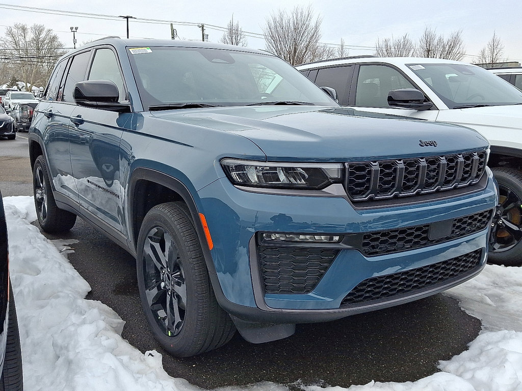 New 2026 Jeep Grand Cherokee Limited w/ Limited Altitude Package AWD/4WD image 3