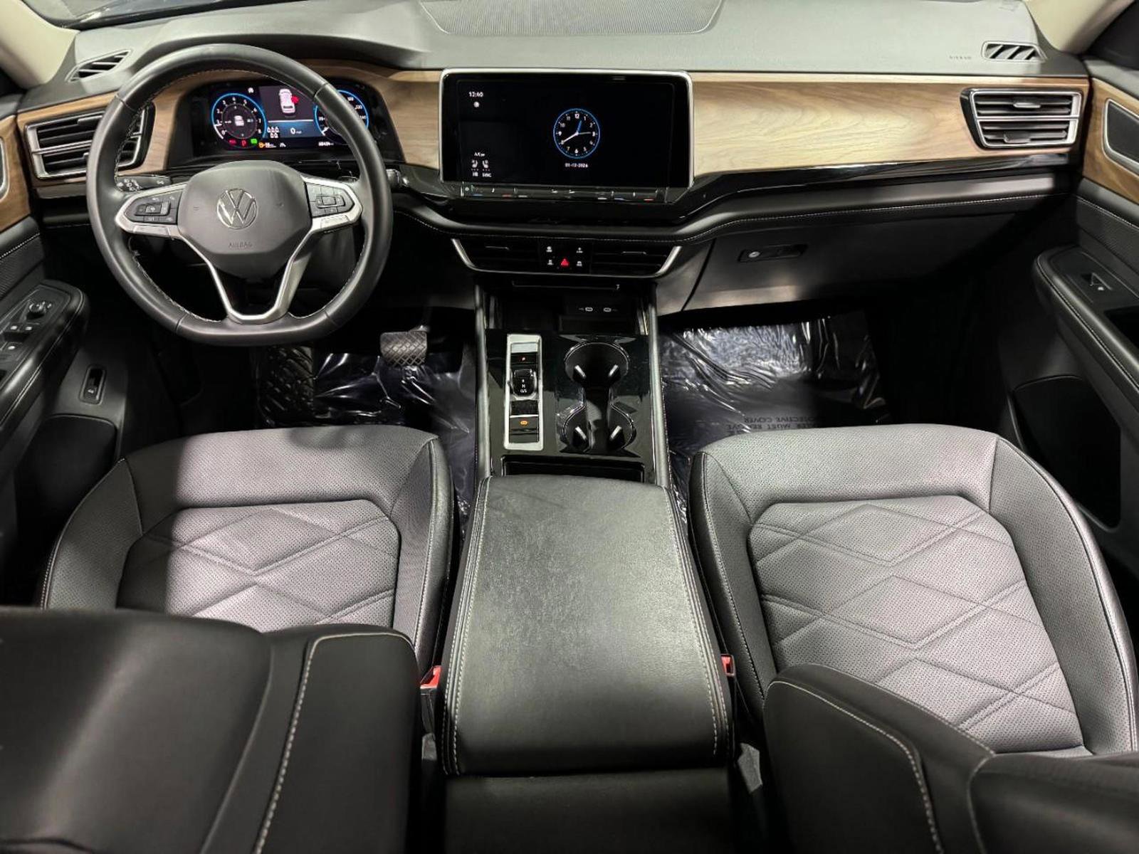 Used 2024 Volkswagen Atlas SE image 15