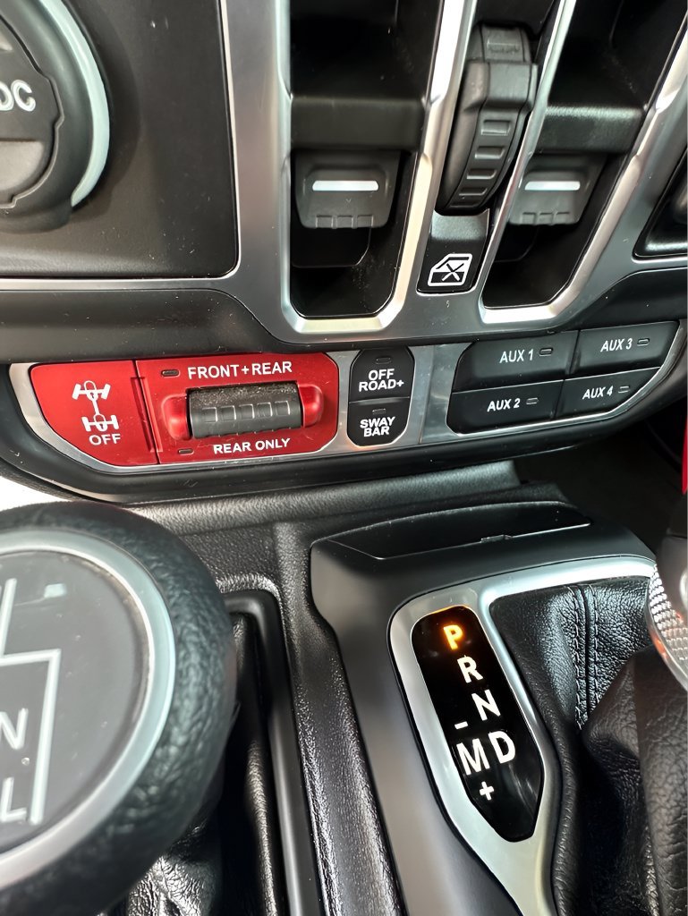 Used 2025 Jeep Wrangler Unlimited Rubicon AWD/4WD image 20