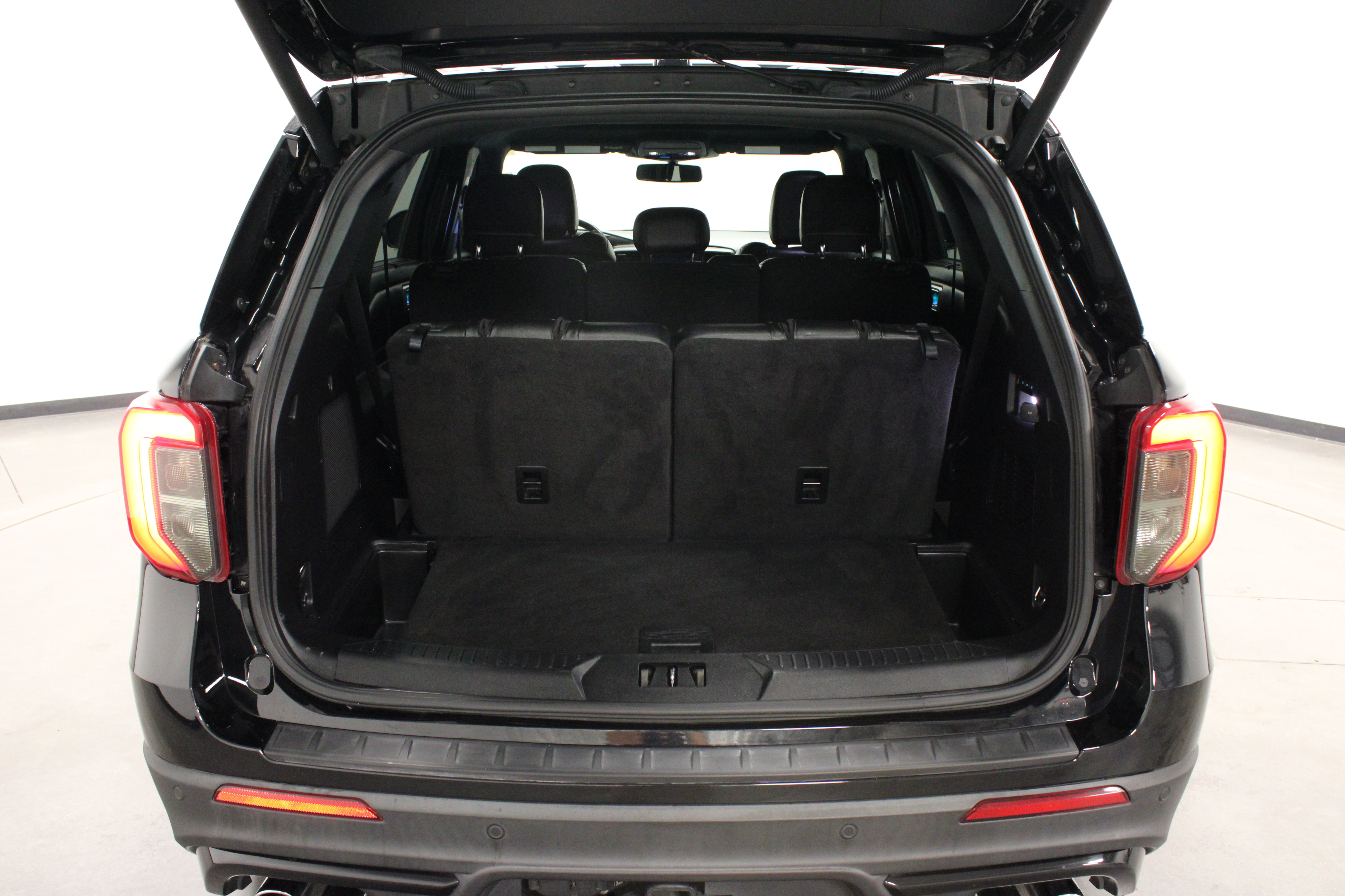Used 2020 Ford Explorer ST w/ ST Street Pack AWD/4WD image 14