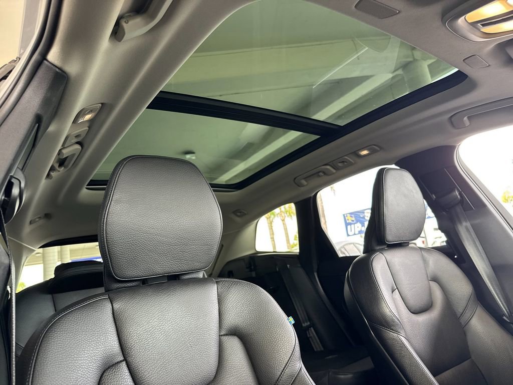 Certified 2023 Volvo XC60 B5 Plus w/ Protection Package Premier image 16