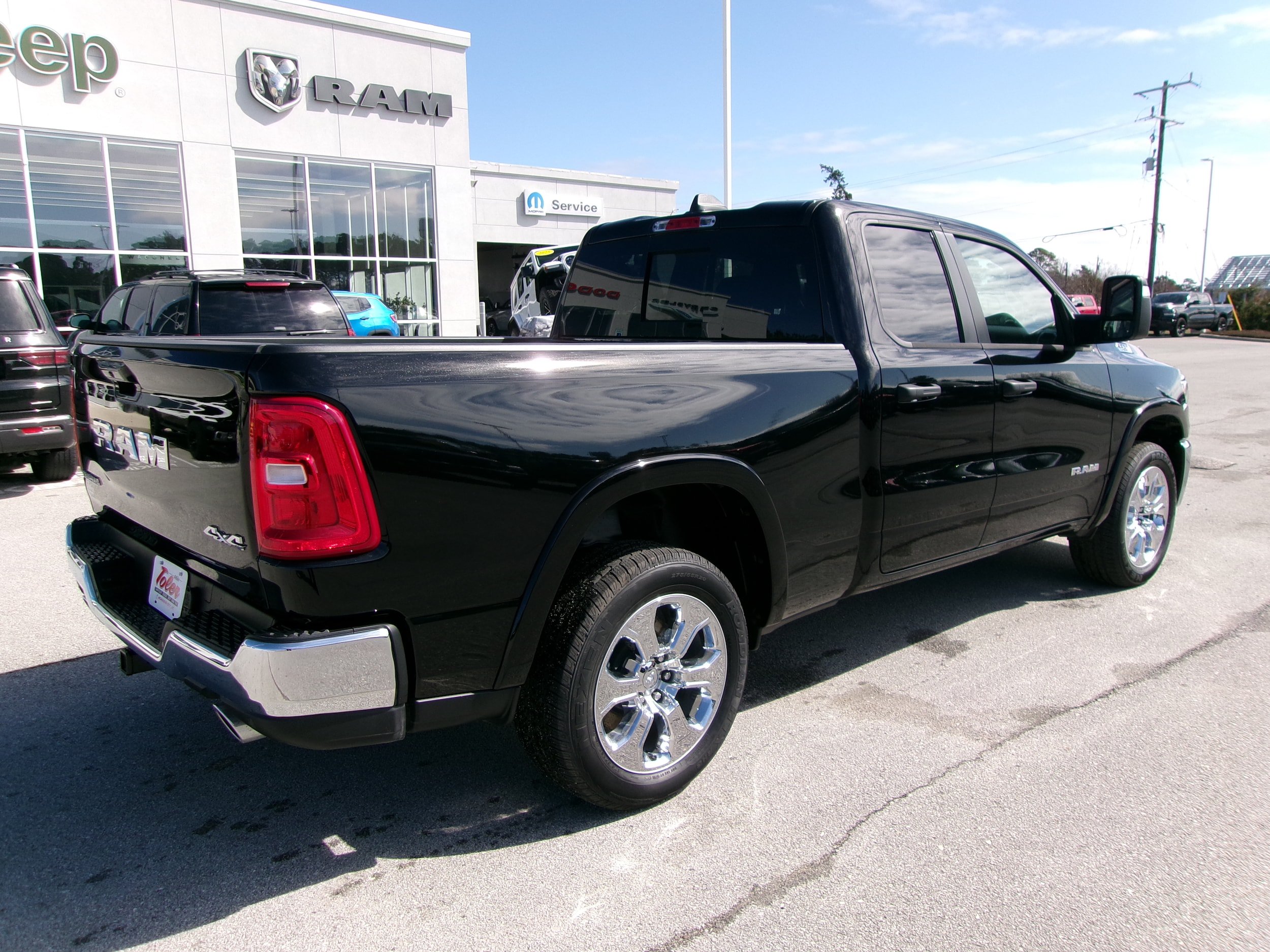 New 2025 RAM 1500 Big Horn AWD/4WD image 3
