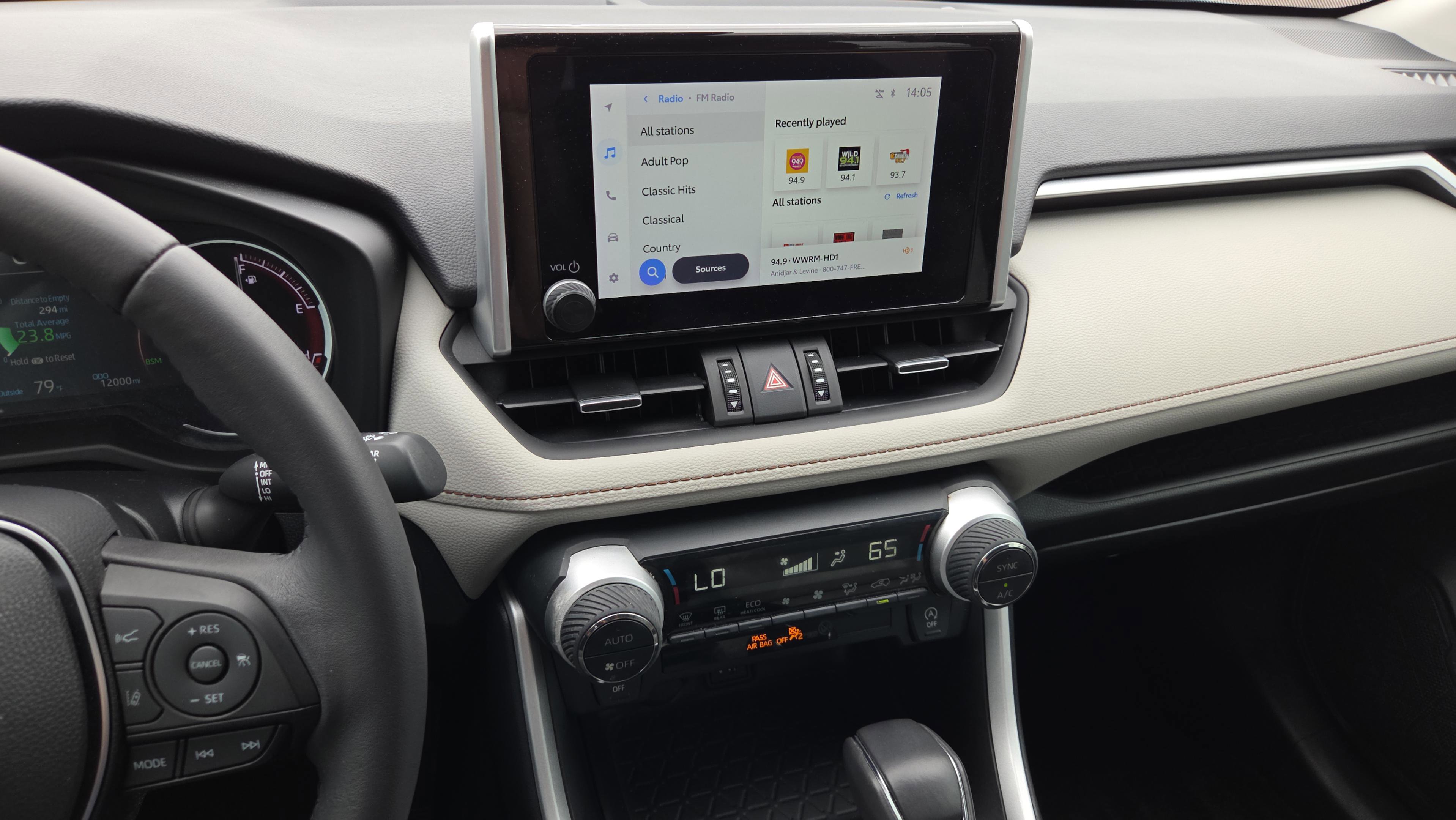 Used 2023 Toyota RAV4 XLE Premium image 22