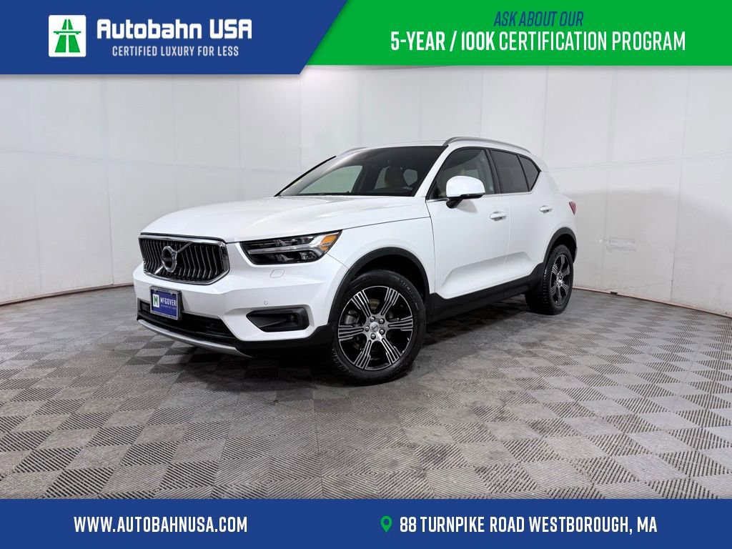 Used 2022 Volvo XC40 T5 Inscription w/ Climate Package image 1