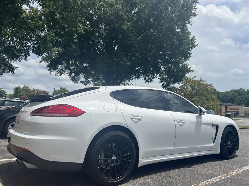 Used 2015 Porsche Panamera image 5
