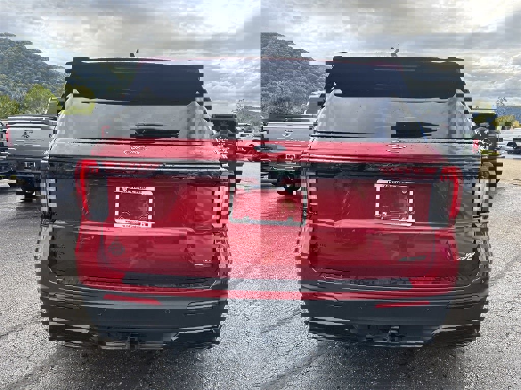 Used 2025 Ford Explorer ST-Line w/ Premium Package image 5
