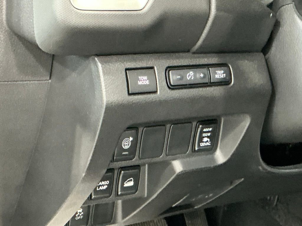 Used 2024 Nissan Frontier SV w/ SV Convenience Package image 18