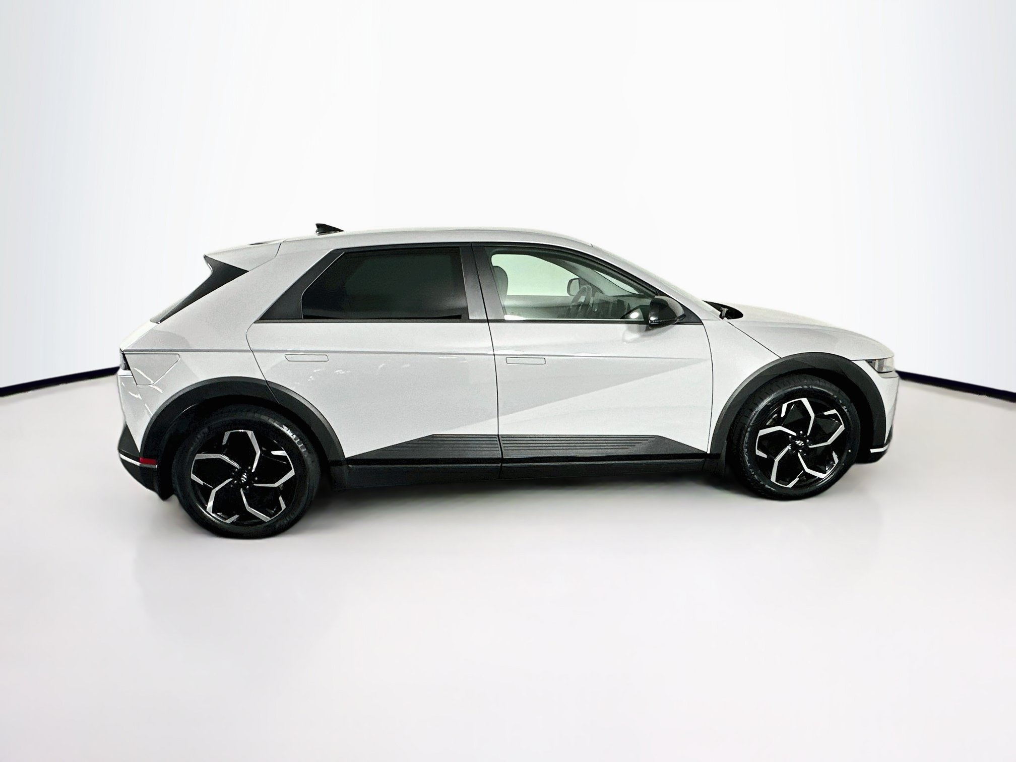 Used 2023 Hyundai Ioniq 5 SE RWD image 10