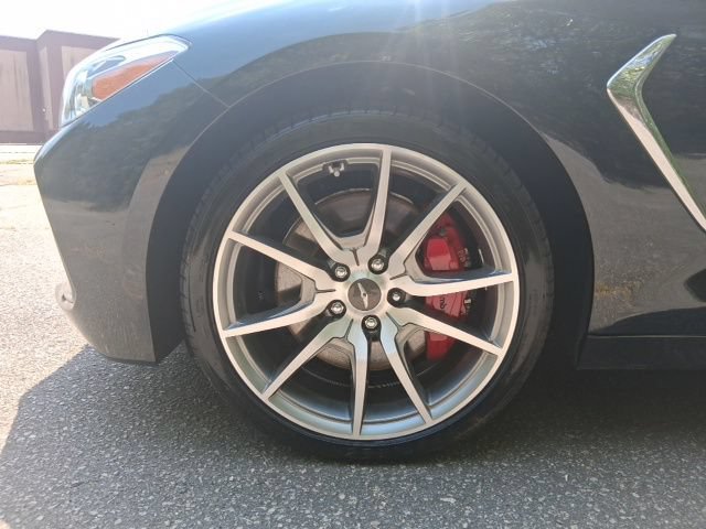 Used 2020 Genesis G70 3.3T w/ Prestige Package AWD/4WD image 10