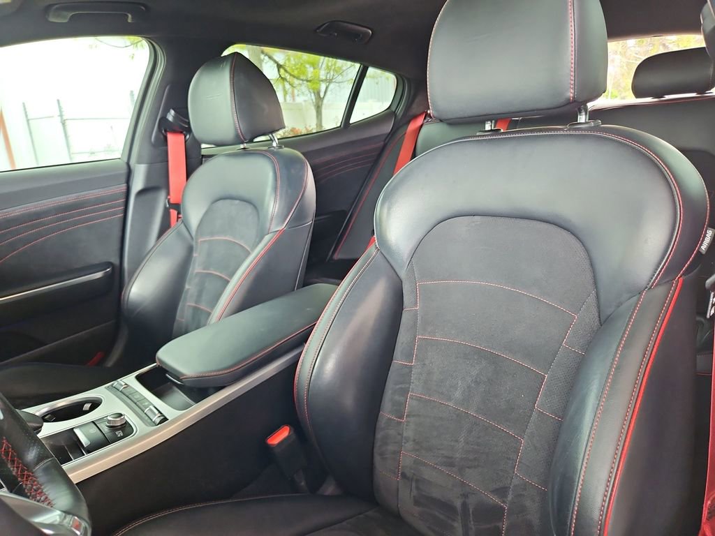 Used 2022 Kia Stinger GT2 image 26
