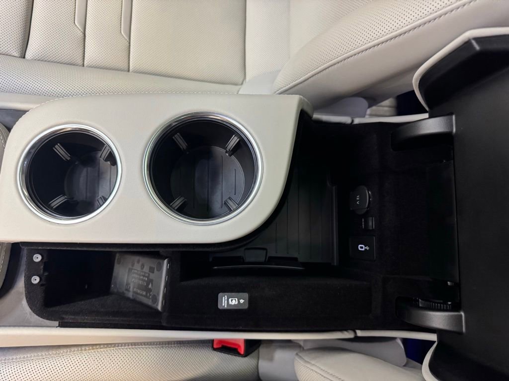 Certified 2023 Porsche Panamera 4 Platinum Edition AWD/4WD image 37