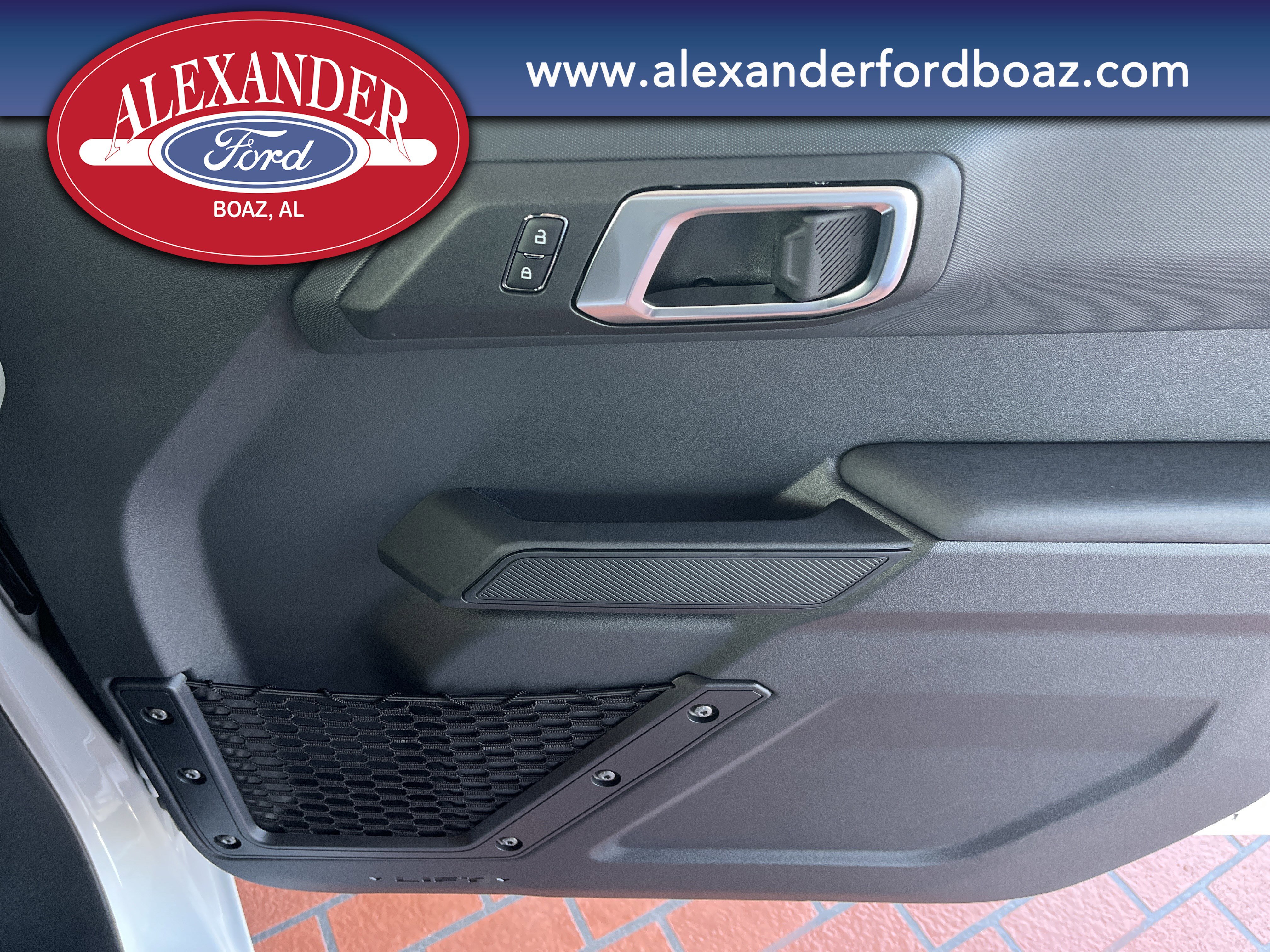 New 2025 Ford Bronco 4-Door image 14