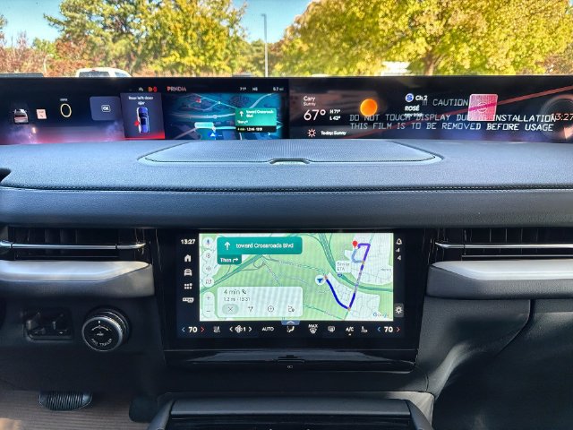 New 2027 Lincoln Navigator Reserve w/ Jet Appearance Package AWD/4WD image 18
