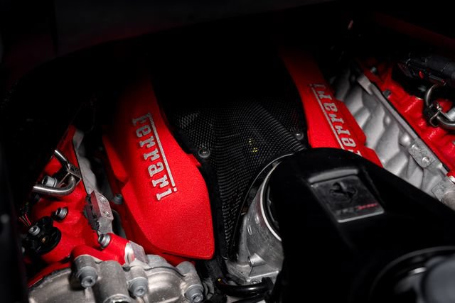 Used 2024 Ferrari SF90 Spider AWD/4WD image 12