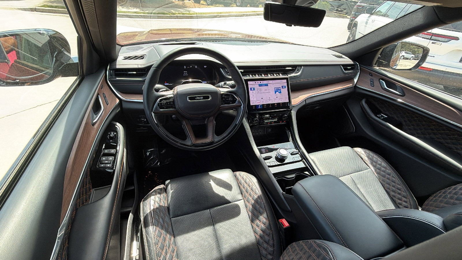 Used 2025 Jeep Grand Cherokee L Summit w/ Advanced Protech Group IV image 27