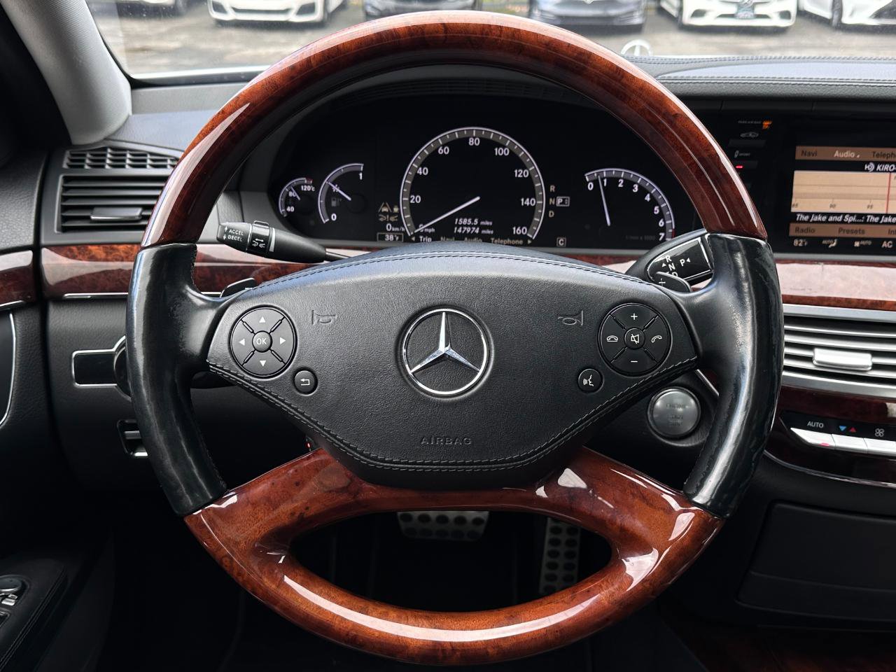 Used 2010 Mercedes-Benz S 550 4MATIC image 12