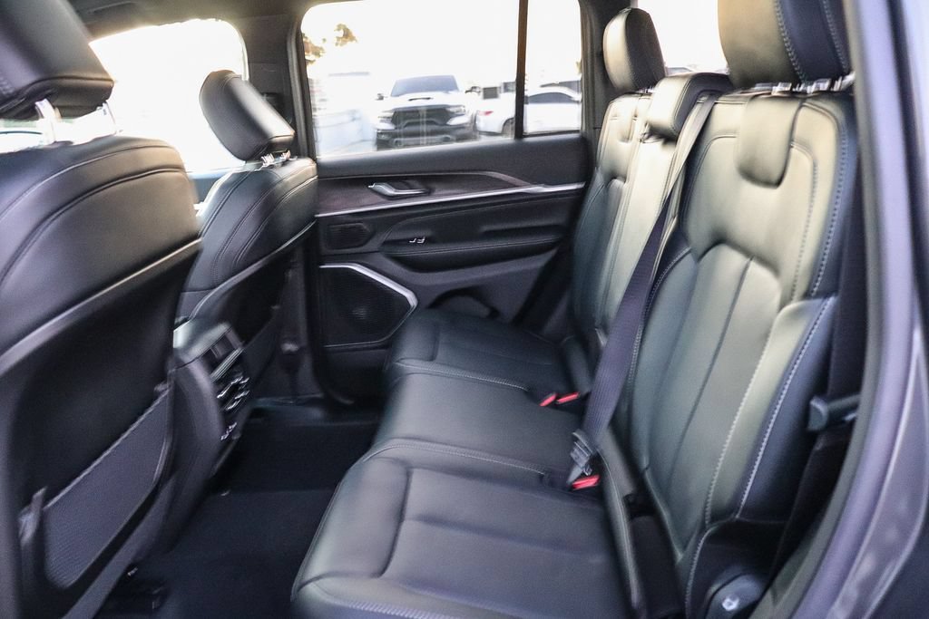 New 2026 Jeep Grand Cherokee Limited AWD/4WD image 22