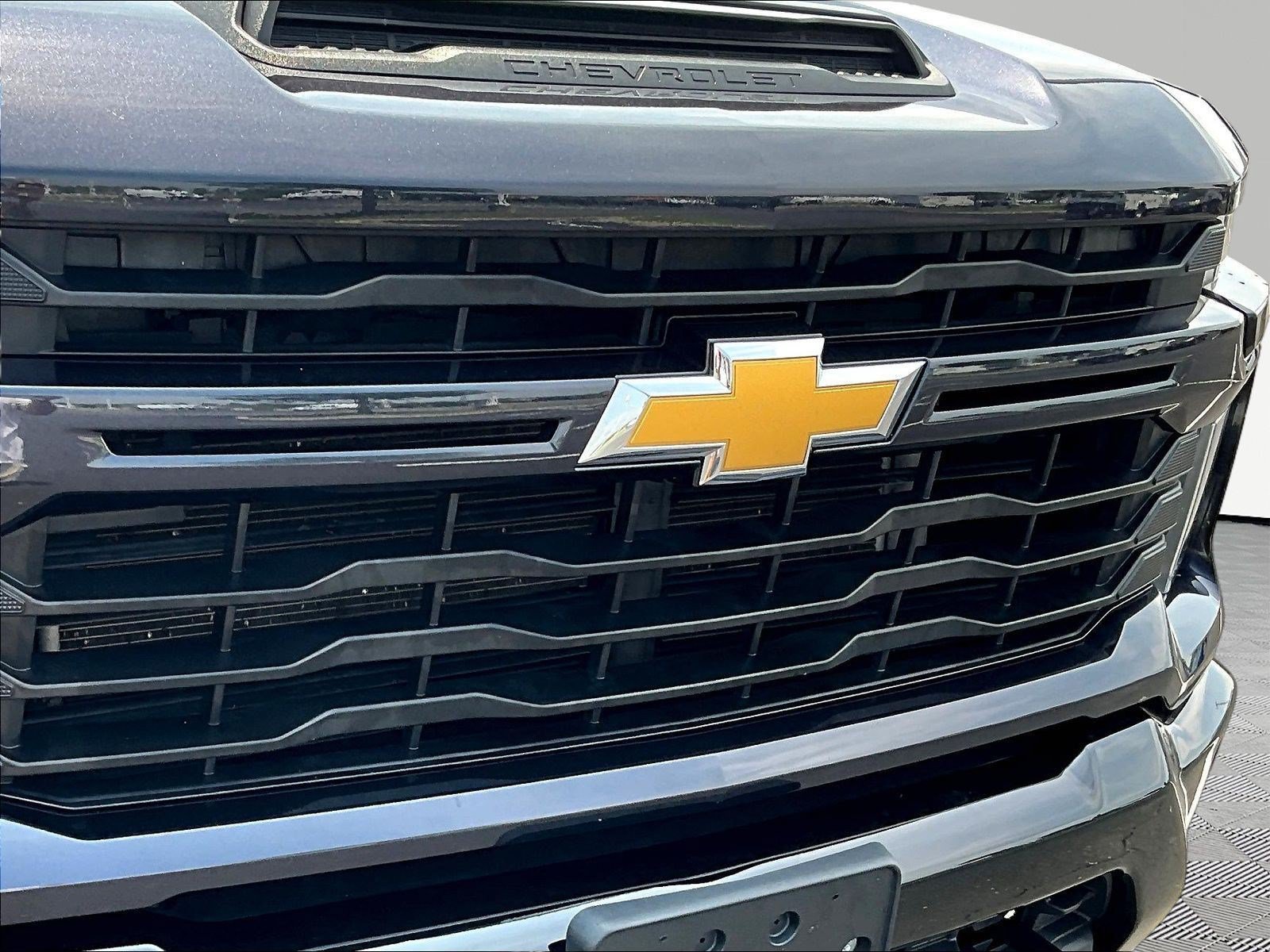 Used 2024 Chevrolet Silverado 2500 Custom AWD/4WD image 32