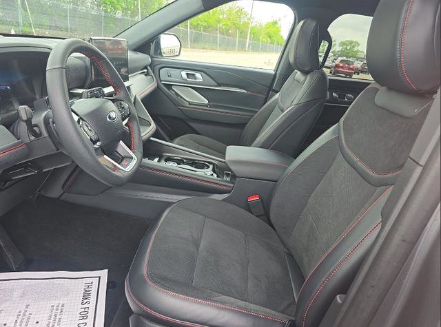 Used 2025 Ford Explorer ST w/ Sun And Sound Package AWD/4WD image 2