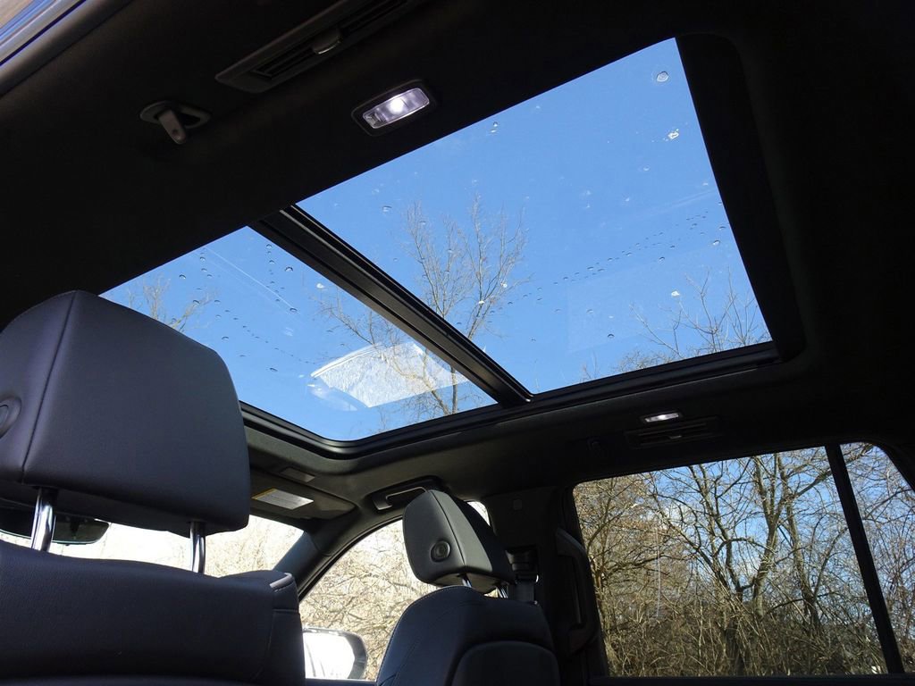 Used 2025 Cadillac Escalade Premium Luxury w/ LPO, Floor Liner Package image 14