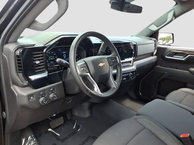 Used 2024 Chevrolet Silverado 1500 LT AWD/4WD image 14