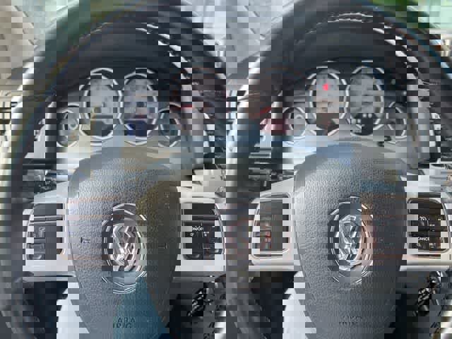 Used 2013 Volkswagen Routan S image 14