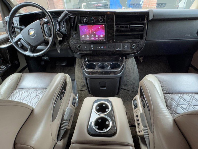 Used 2021 Chevrolet Express 3500 LS w/ Chrome Appearance Package image 17