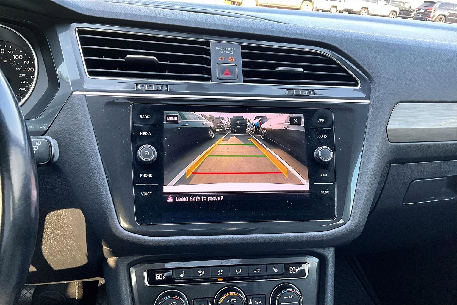 Used 2018 Volkswagen Tiguan SE FWD image 14