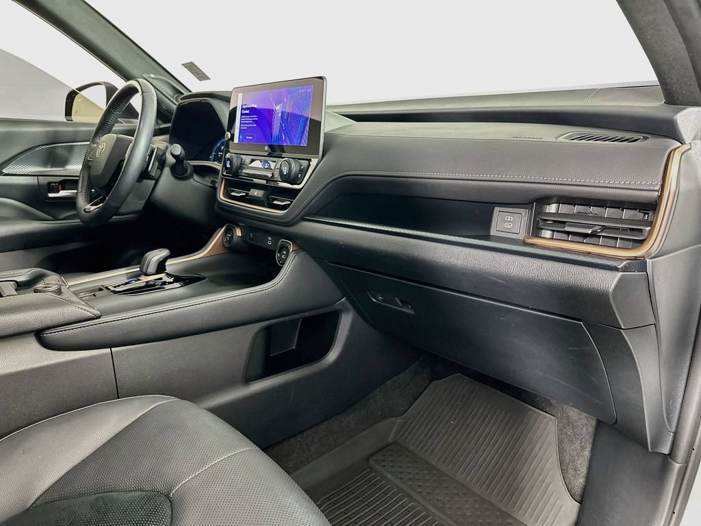 Used 2024 Toyota Grand Highlander AWD Hybrid image 33