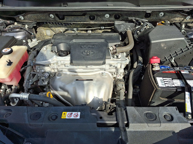 Used 2018 Toyota RAV4 XLE AWD/4WD image 29