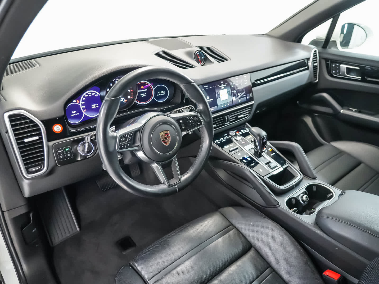 Certified 2023 Porsche Cayenne AWD/4WD image 4
