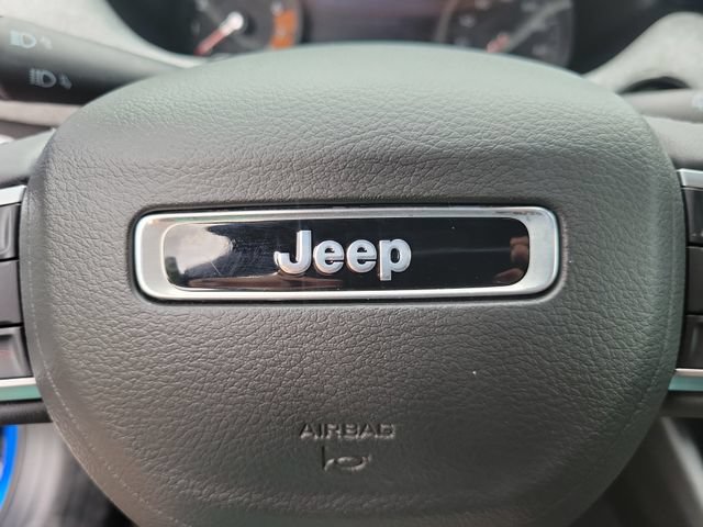 Used 2024 Jeep Compass Latitude AWD/4WD image 27