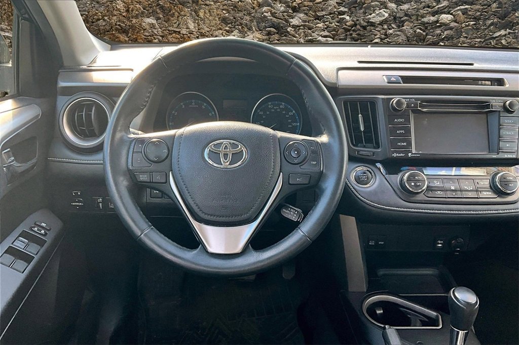 Used 2018 Toyota RAV4 XLE image 5