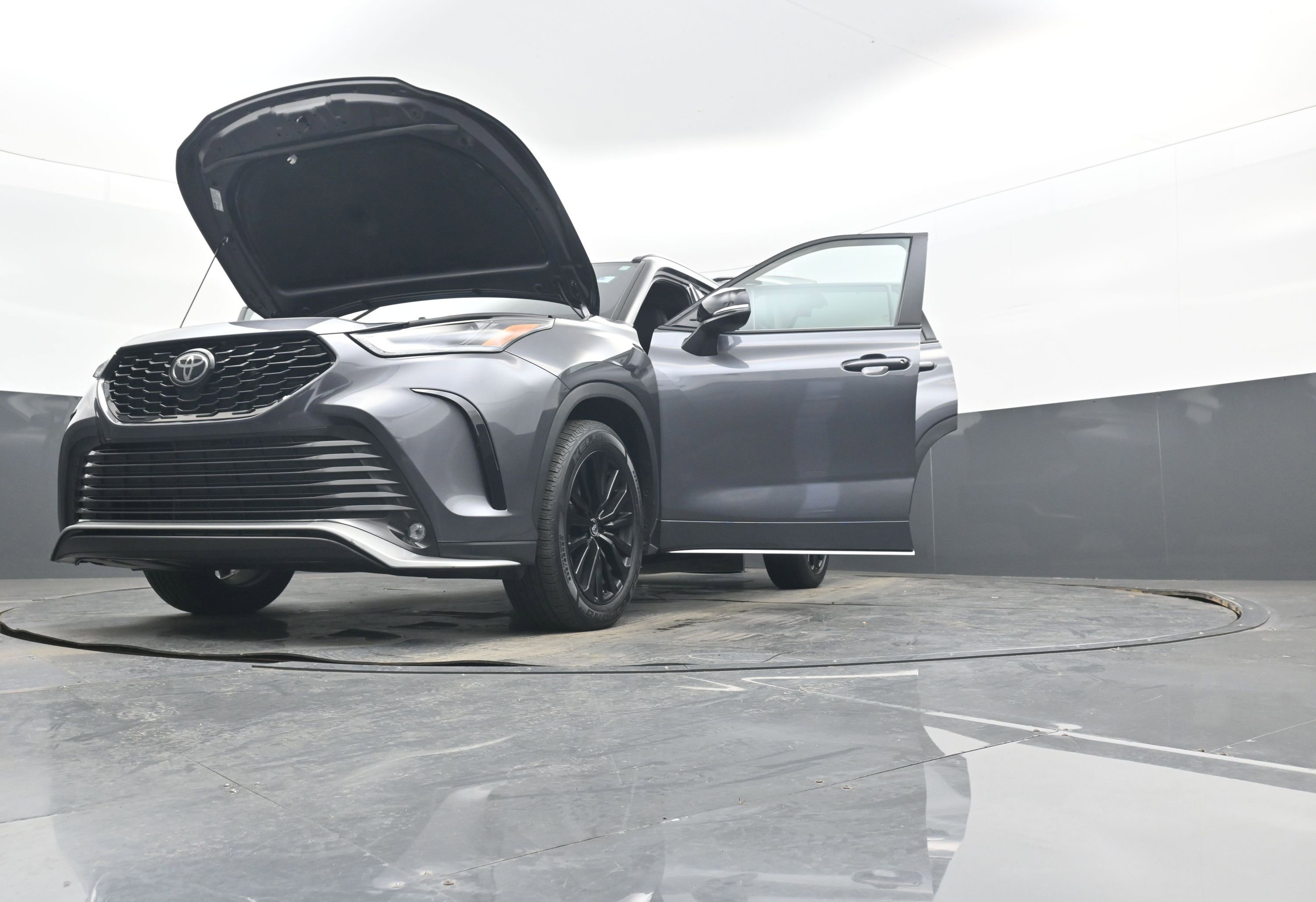 Used 2024 Toyota Highlander XSE image 43