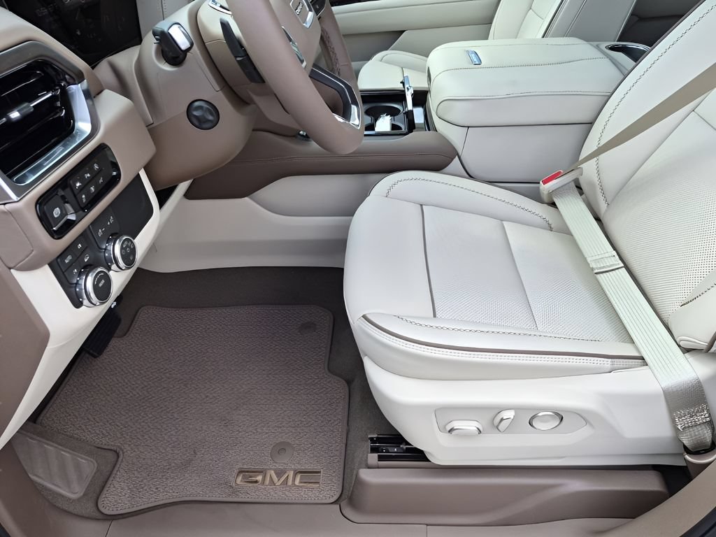 New 2026 GMC Yukon XL Denali w/ Sun & Power Step Package AWD/4WD image 37