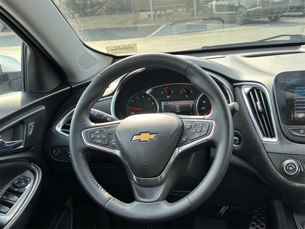 Used 2017 Chevrolet Malibu LT w/ Driver Confidence Package image 25