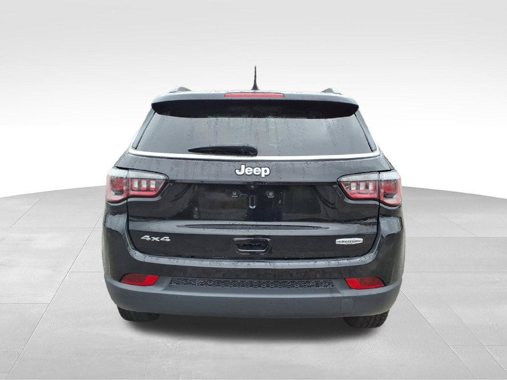 Used 2019 Jeep Compass Latitude w/ Popular Equipment Group AWD/4WD image 7