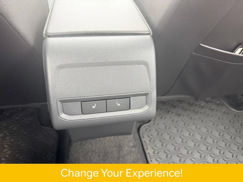 Used 2025 Volkswagen Jetta SEL FWD image 13