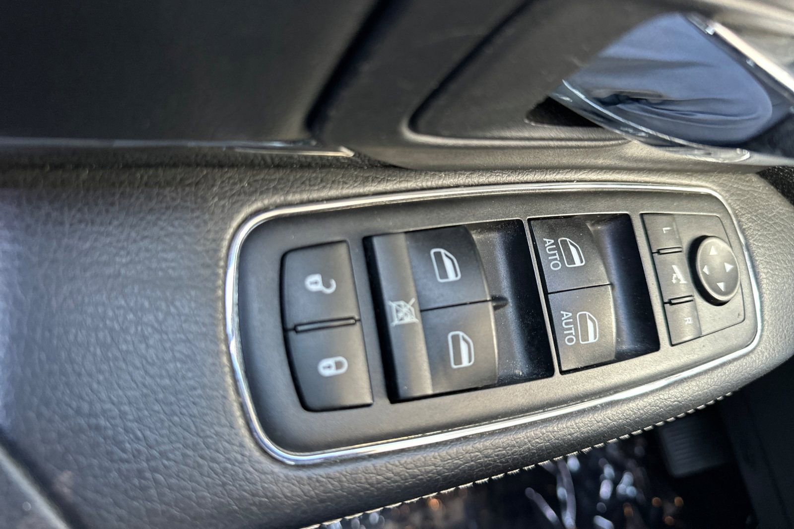 Used 2014 RAM 1500 Sport w/ Sport Premium Group AWD/4WD image 8