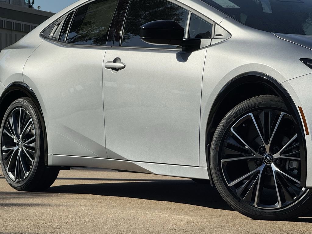 New 2026 Toyota Prius XLE FWD image 7