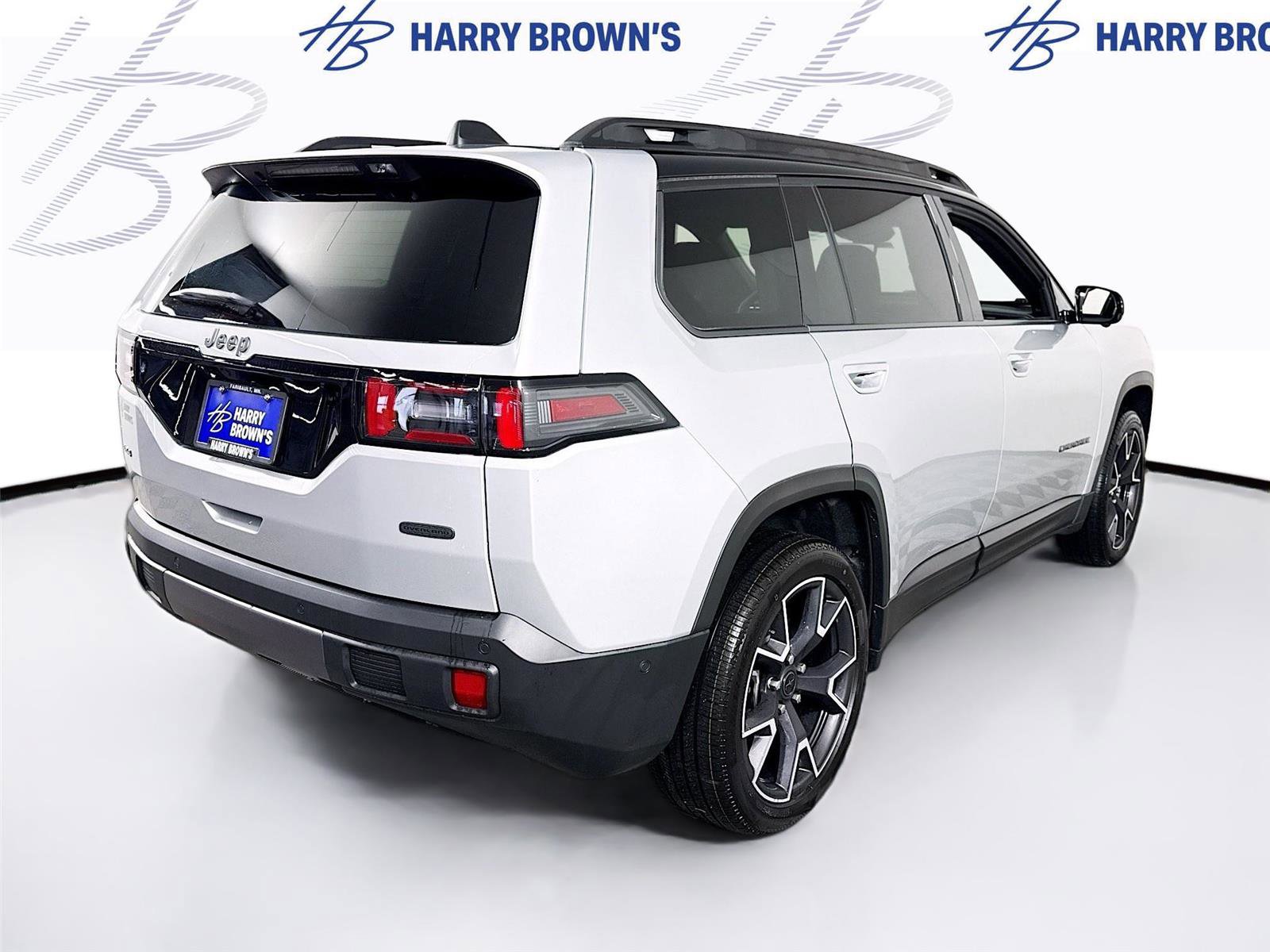 New 2026 Jeep Cherokee Overland w/ Trailer Tow Group image 34