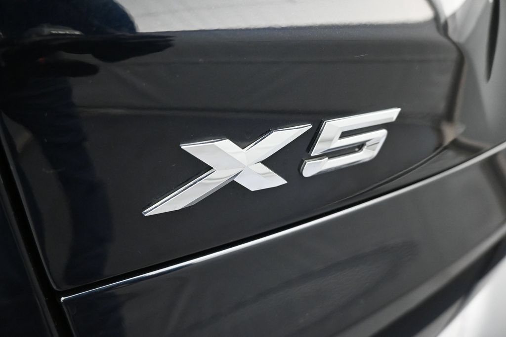 Used 2025 BMW X5 xDrive40i w/ M Sport Package AWD/4WD image 22
