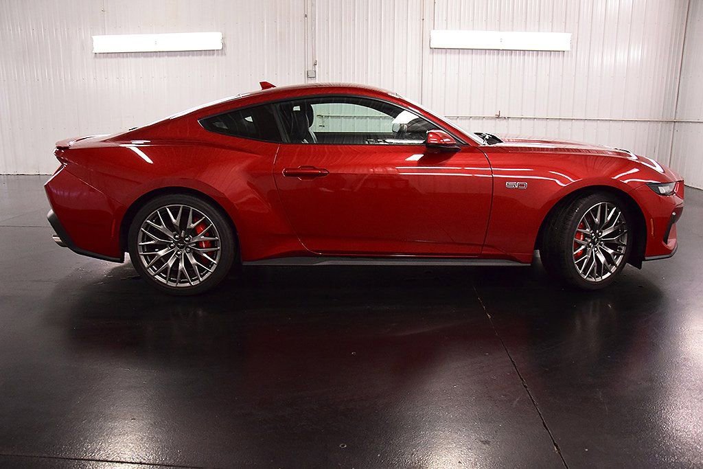 Used 2024 Ford Mustang GT Premium image 8